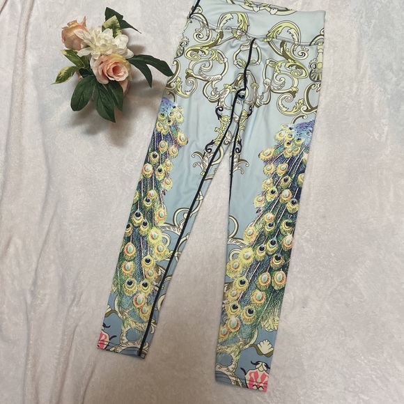 2 Pair Size Small Peacock Leggings - Picture 2 of 9